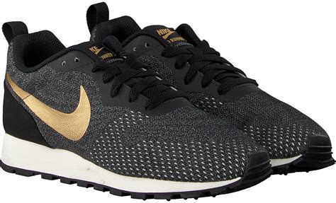 zwarte sneakers nike|zwarte nike sneakers dames.